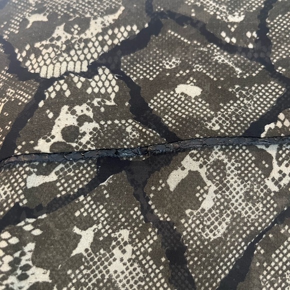 PJK Patterson J Kincaid | Sheer Blouse - Picture 6 of 14